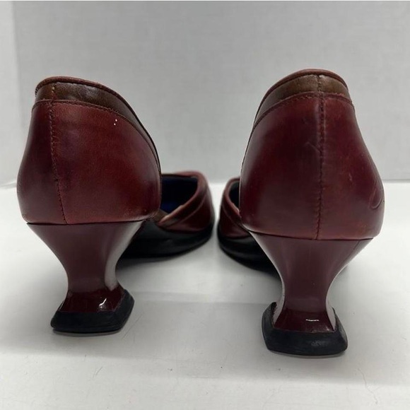 Rare John Fluevog Pumps - Cherry Red/Brown - Picture 6 of 8